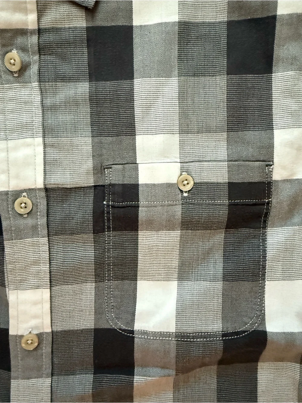 The North Face Men’s Large Grey & White Plaid Cotton Short Sleeve Button Down